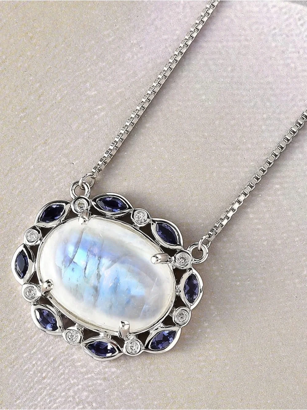 Sterling Silver Rainbow 11.6 ctw Moonstone Pendant Necklace in sterling silver